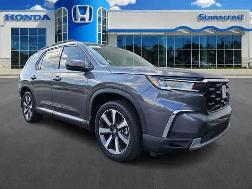2024 Honda Pilot Touring photo 1