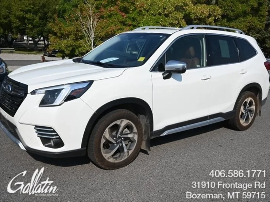 2023 Subaru Forester Touring photo 1