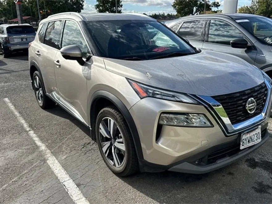 2021 Nissan Rogue SL photo 1