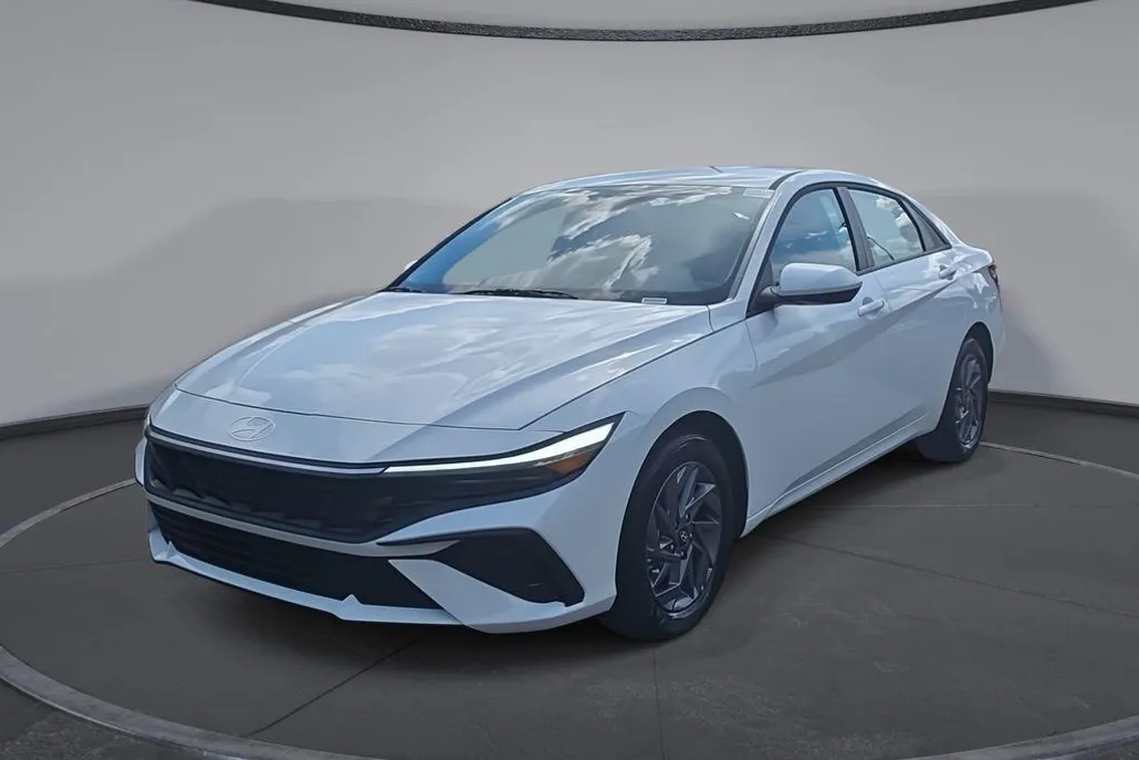 2025 Hyundai Elantra Hybrid Blue photo 1