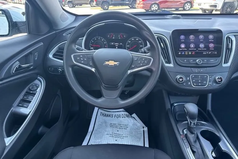 2024 Chevrolet Malibu 1LT photo 1