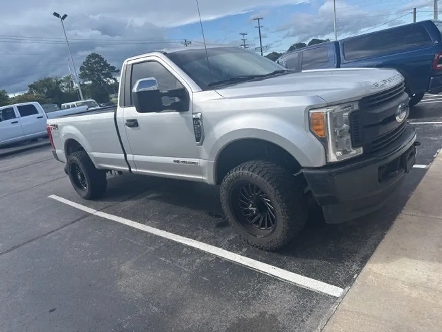 2017 Ford F-250 photo 1