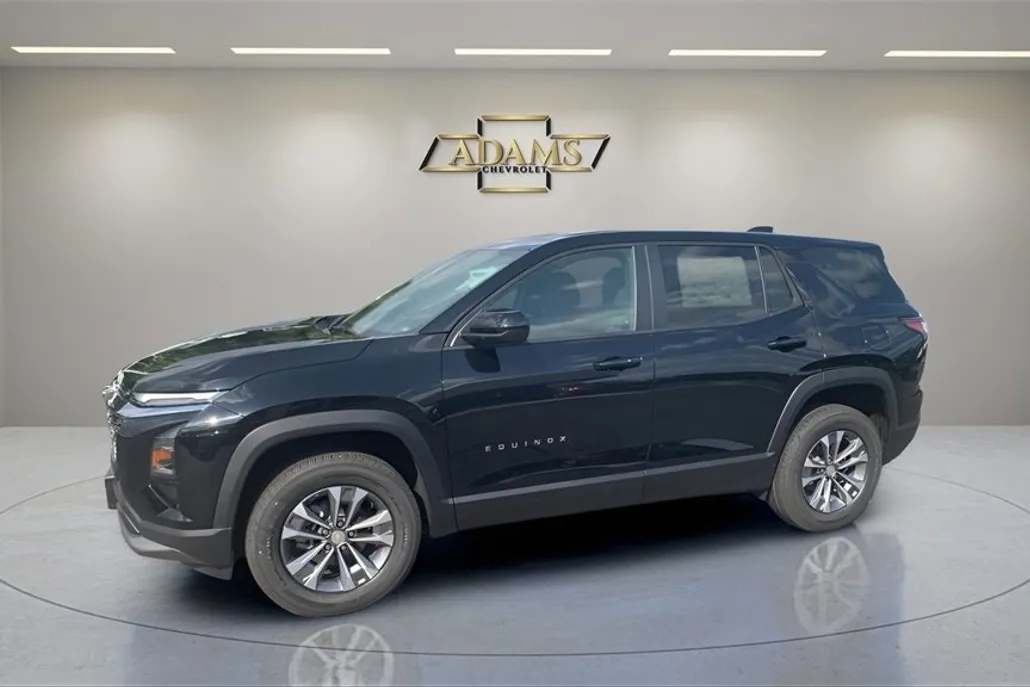 2026 Chevrolet Equinox LT photo 1
