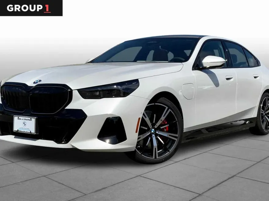 2026 Bmw 550e xDrive photo 1