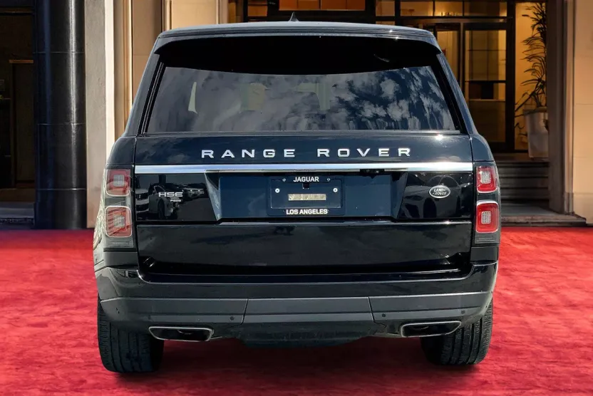 2020 Land Rover Range Rover P525 HSE photo 1