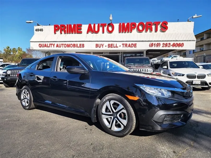 2017 Honda Civic LX photo 1