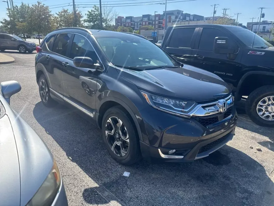 2019 Honda CR-V Touring photo 1