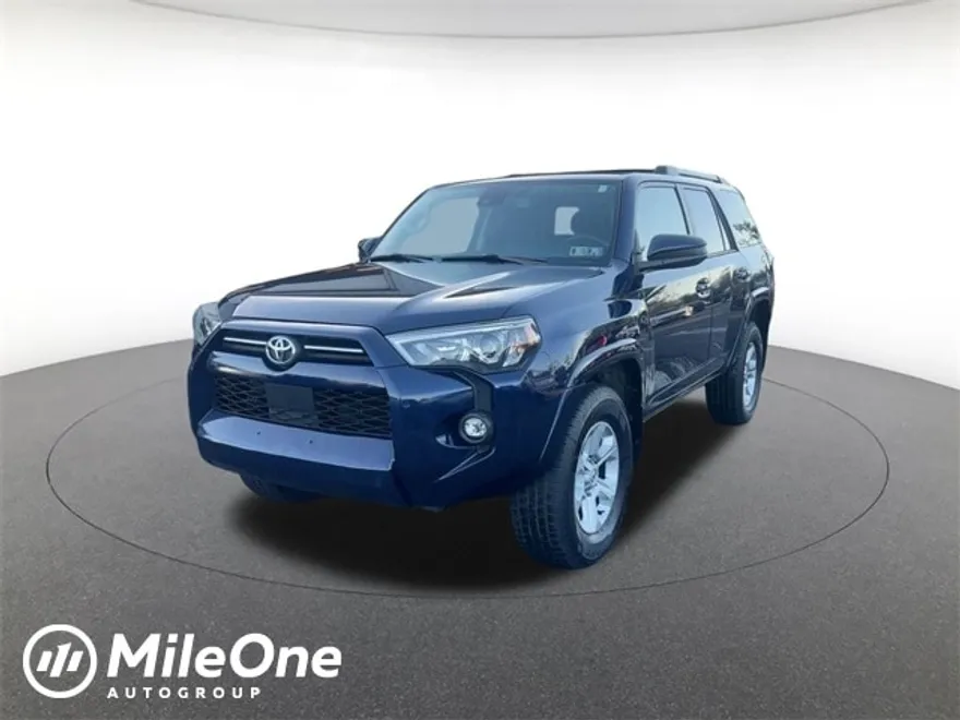 2022 Toyota 4Runner SR5 photo 1