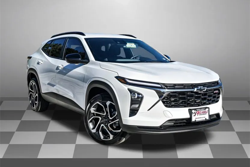 2025 Chevrolet Trax photo 1