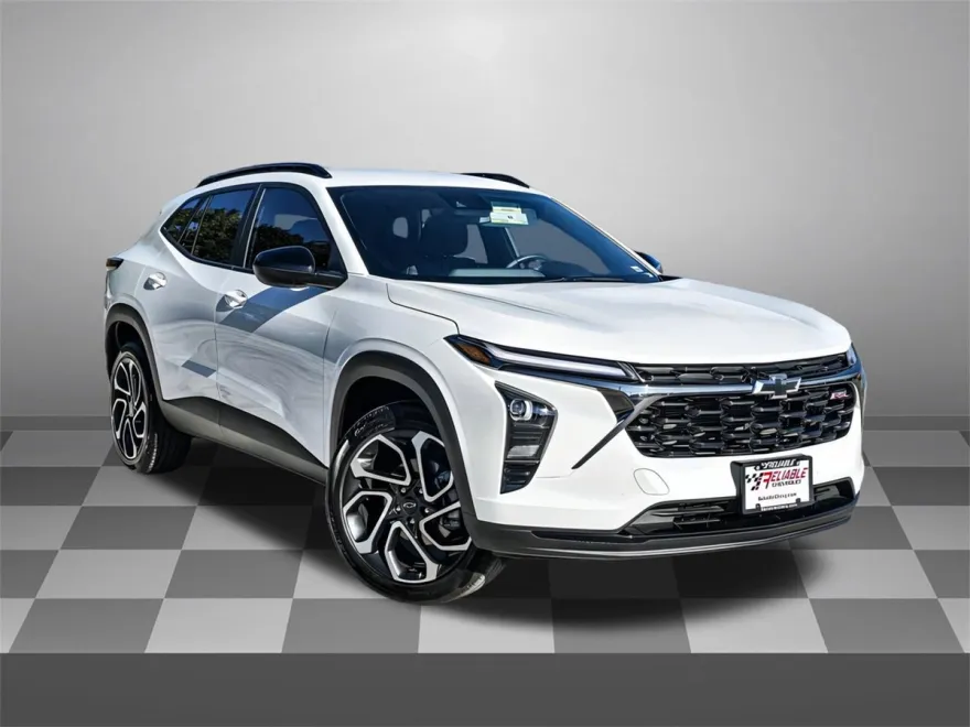 2025 Chevrolet Trax photo 1