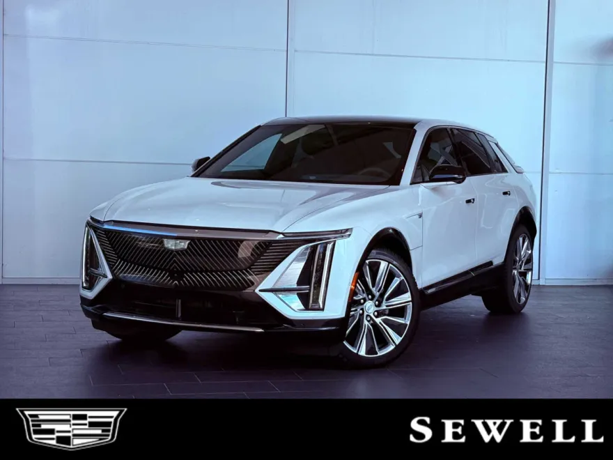 2024 Cadillac Lyriq Luxury photo 1