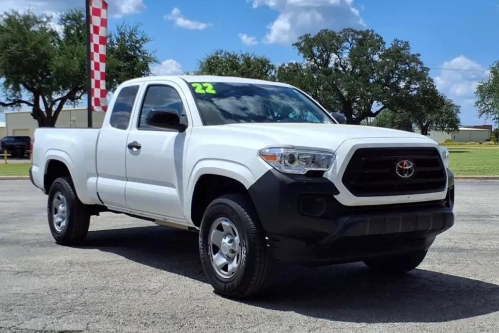 2022 Toyota Tacoma SR photo 1