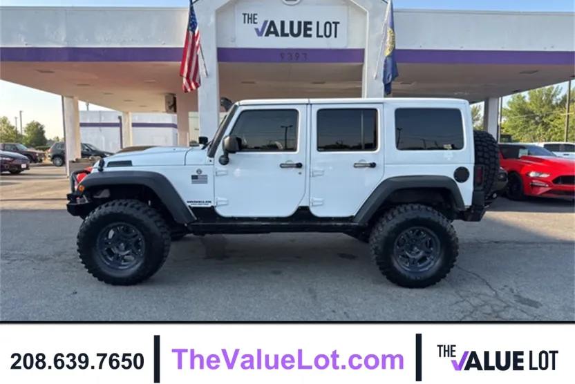 2013 Jeep Wrangler Unlimited Rubicon photo 1