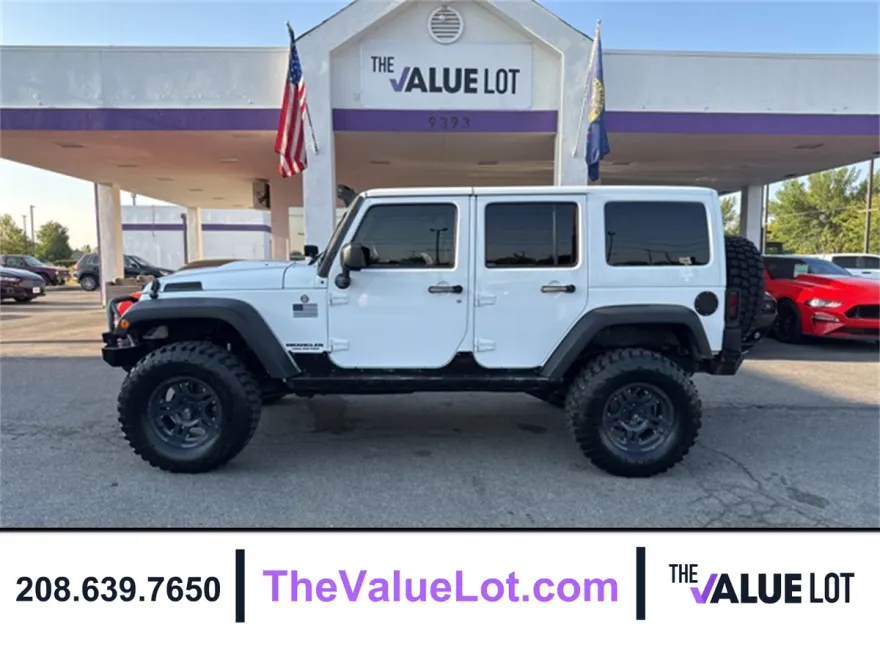 2013 Jeep Wrangler Unlimited Rubicon photo 1