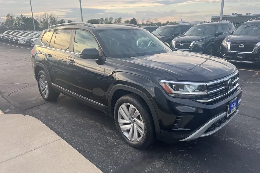 2021 Volkswagen Atlas SEL photo 1