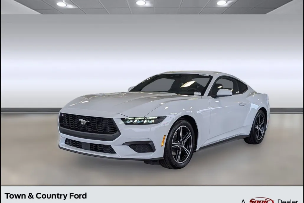 2025 Ford Mustang EcoBoost photo 1