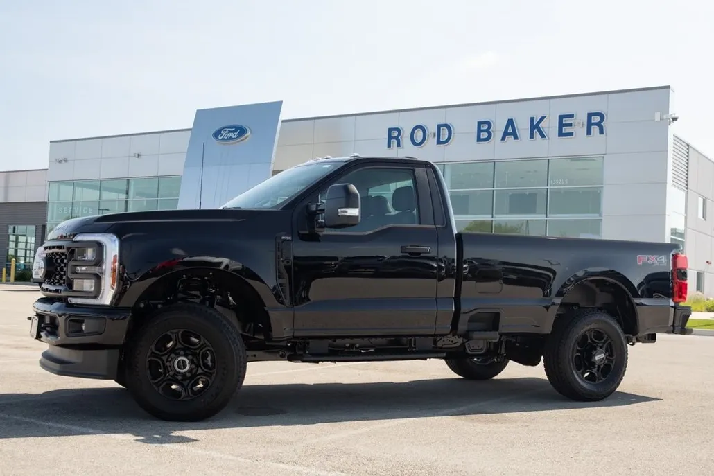 2025 Ford F-350 XL photo 1