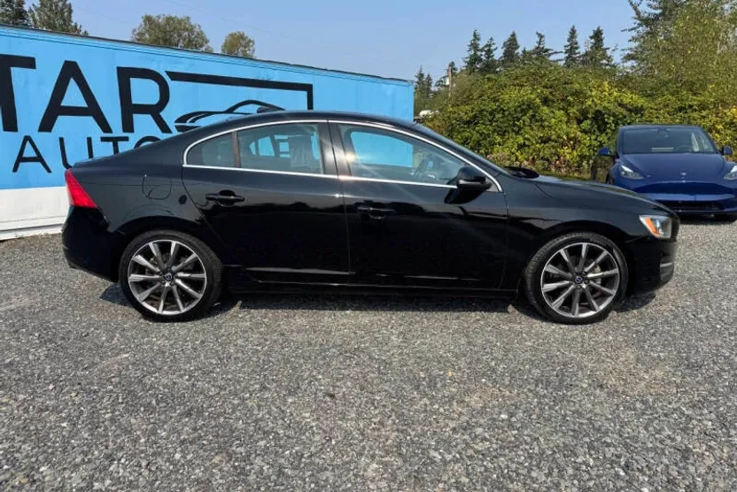 2015 Volvo S60 T5 Drive-E Premier photo 1