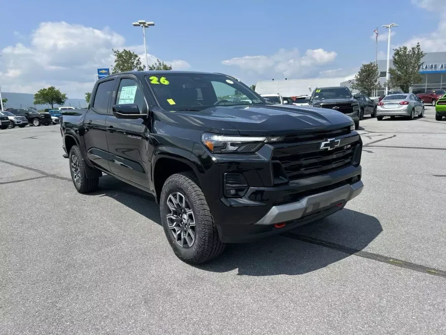 2026 Chevrolet Colorado Z71 photo 1