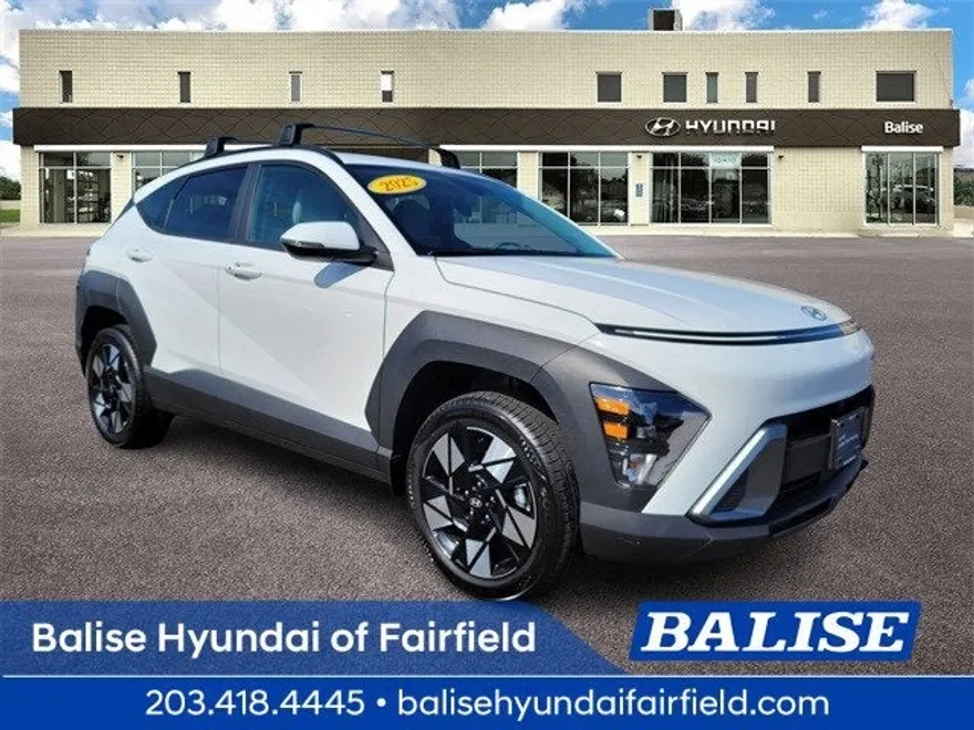 2025 Hyundai Kona SEL photo 1