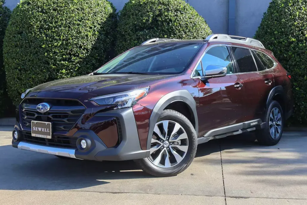 2024 Subaru Outback Touring photo 1