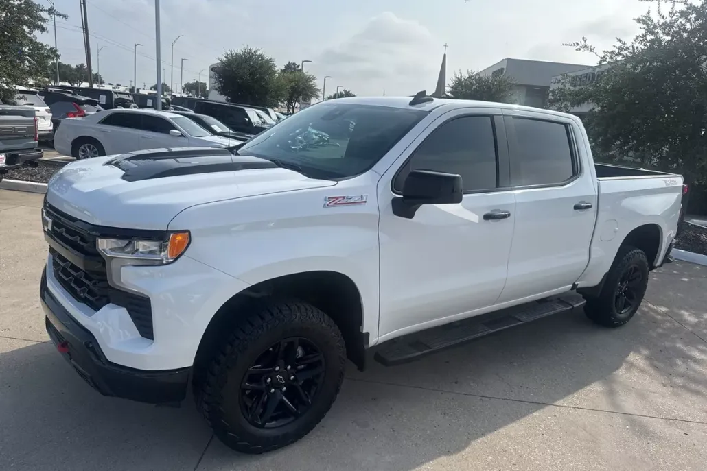 2024 Chevrolet Silverado 1500 LT Trail Boss photo 1