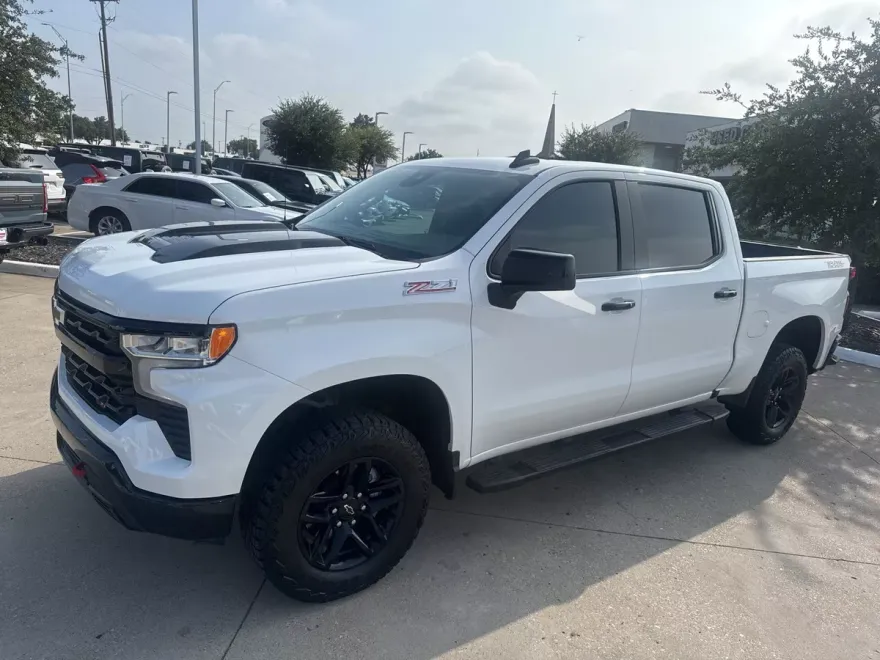 2024 Chevrolet Silverado 1500 LT Trail Boss photo 1
