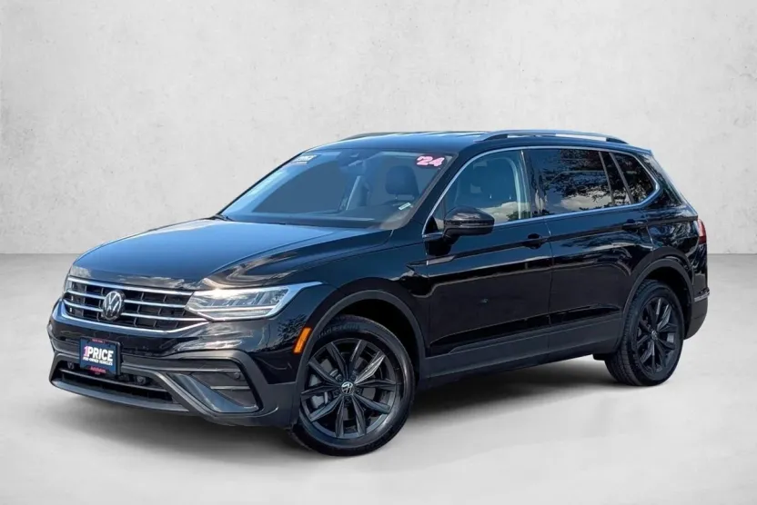2024 Volkswagen Tiguan SE Wolfsburg Edition photo 1