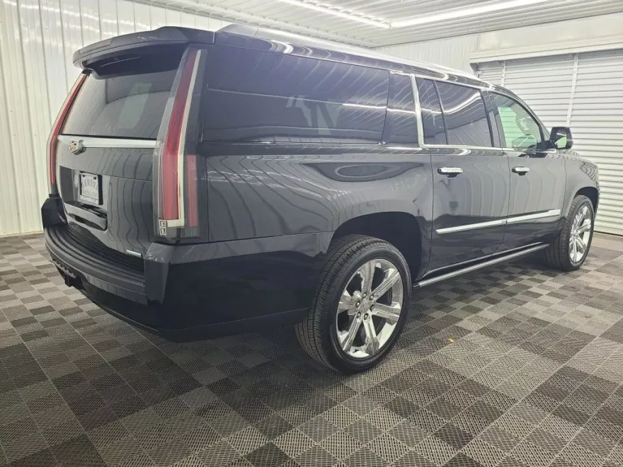 2016 Cadillac Escalade ESV Platinum Sport photo 1