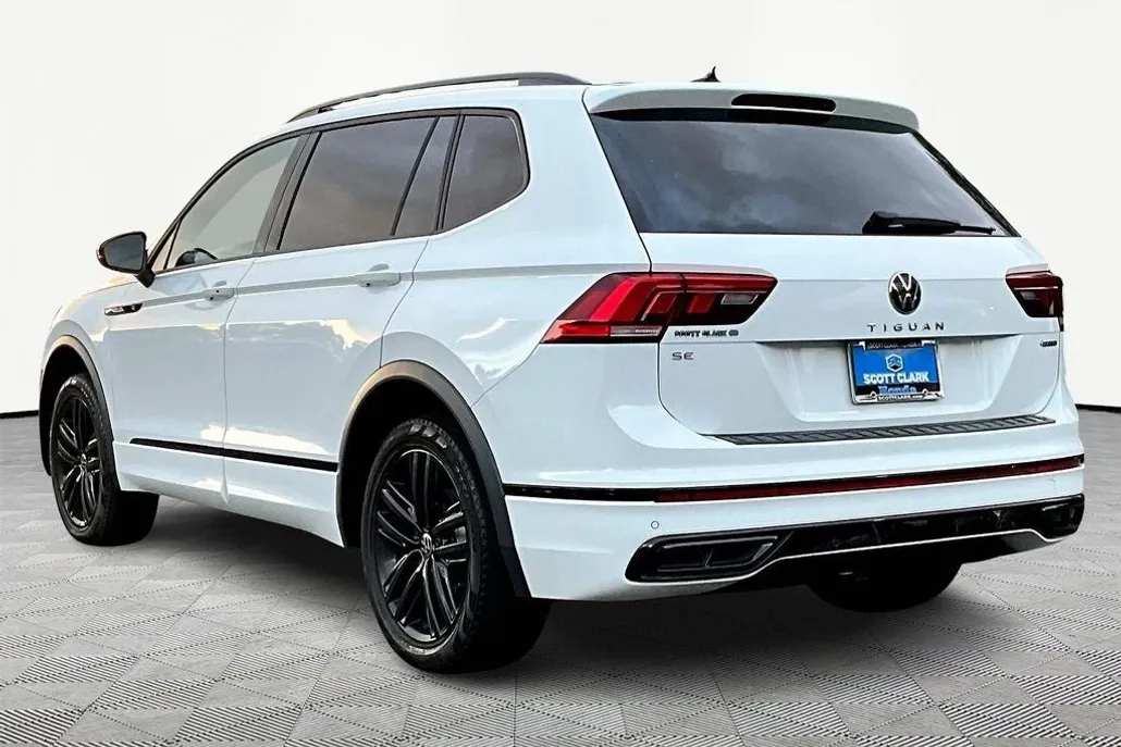 2022 Volkswagen Tiguan SE R-Line Black photo 1