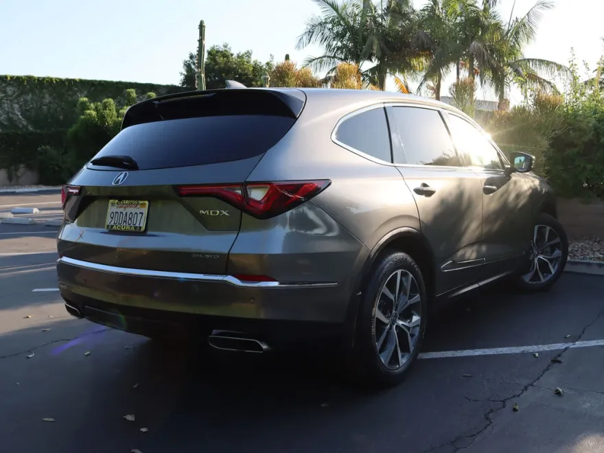 2023 Acura MDX Technology SH-AWD photo 1