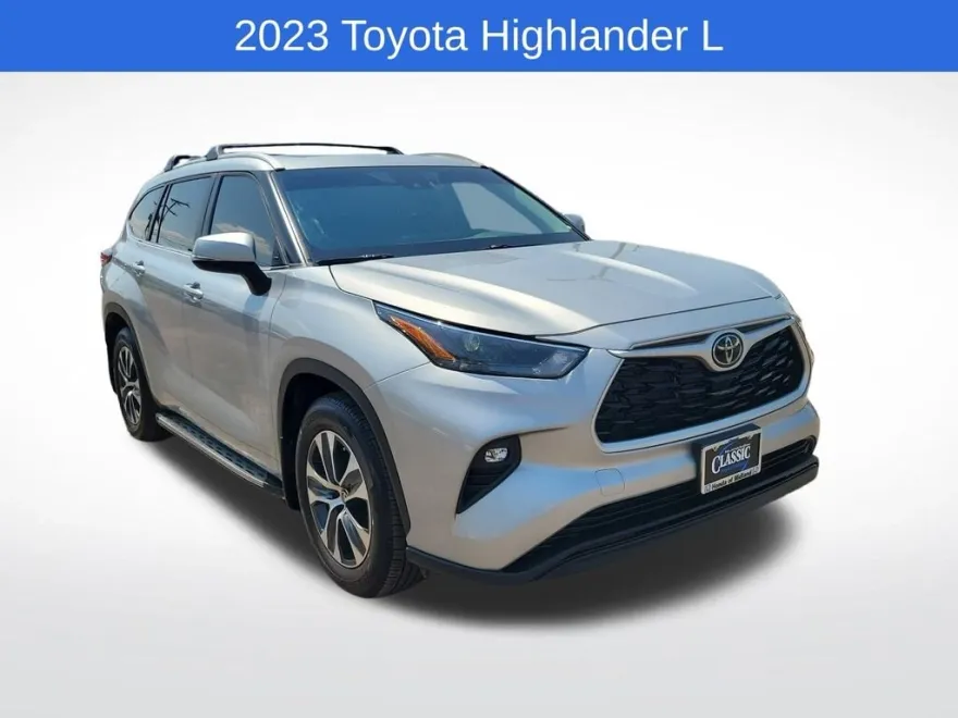 2023 Toyota Highlander XLE photo 1