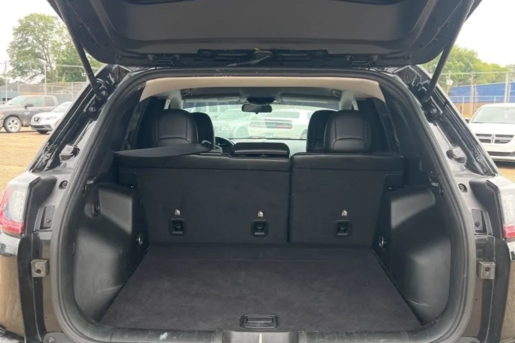 2019 Jeep Cherokee Latitude photo 1