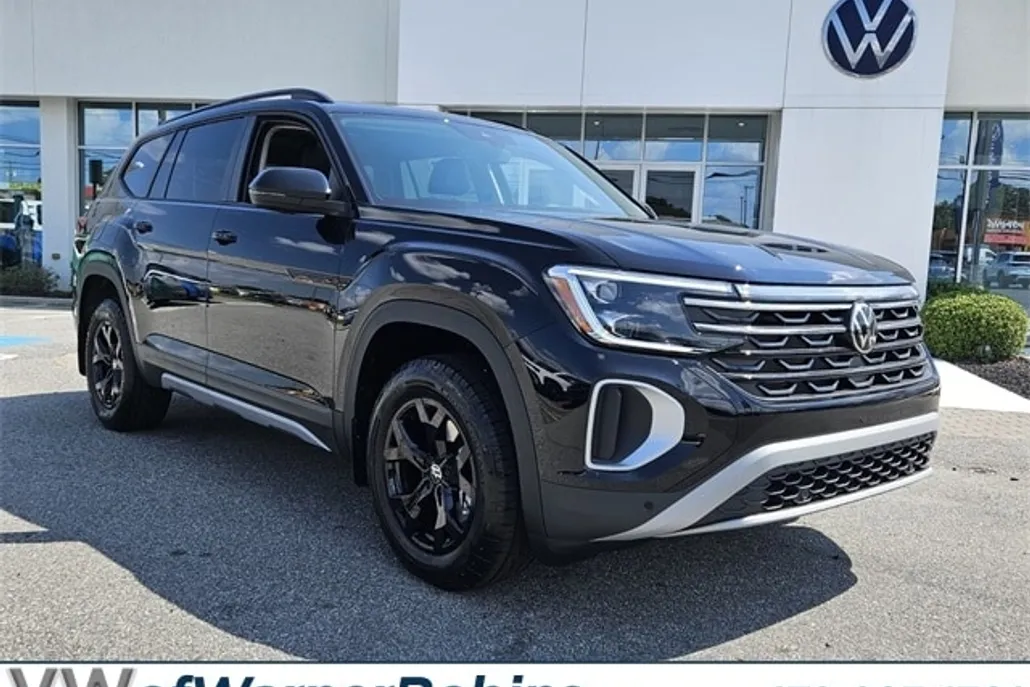 2026 Volkswagen Atlas Peak Edition SE photo 1
