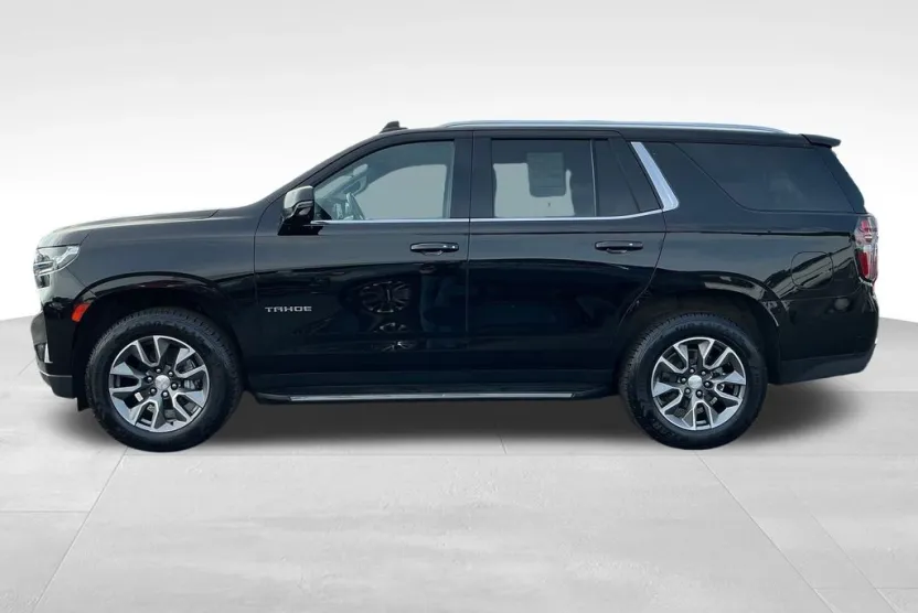2022 Chevrolet Tahoe LT photo 1