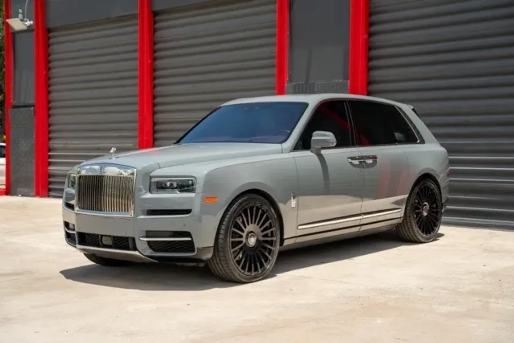2020 Rolls Royce Cullinan photo 1
