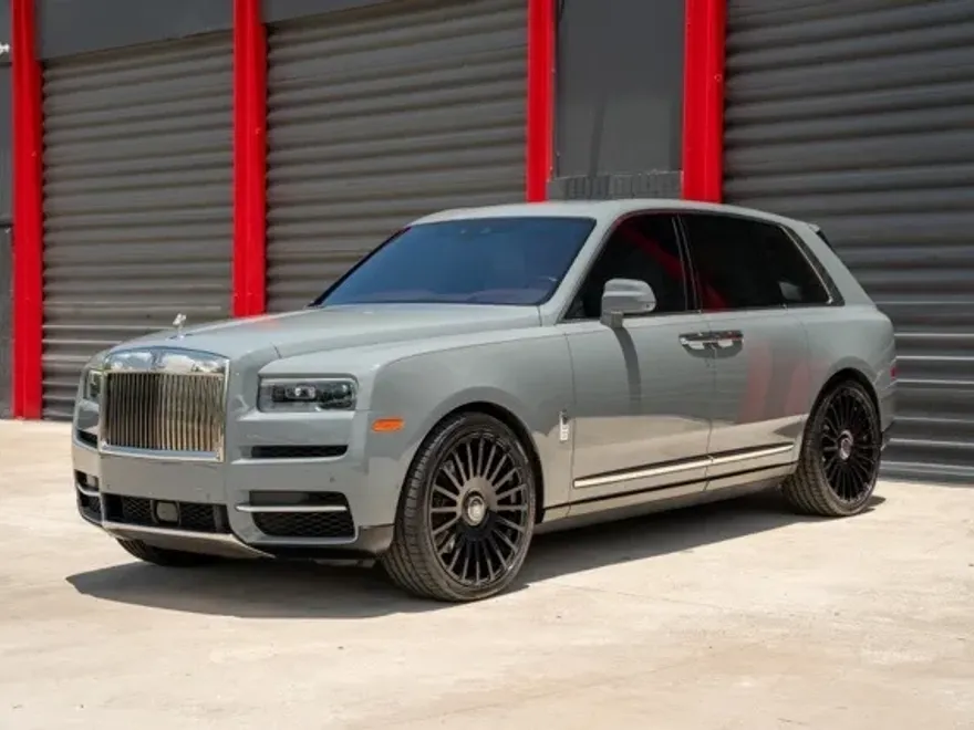 2020 Rolls Royce Cullinan photo 1