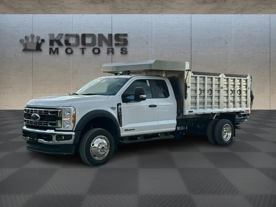 2025 Ford F-550 photo 1