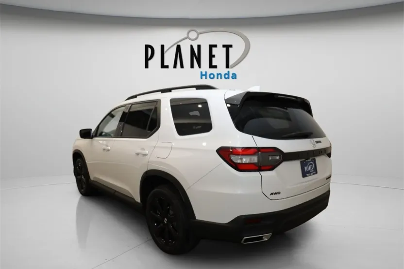 2025 Honda Pilot Black Edition photo 1