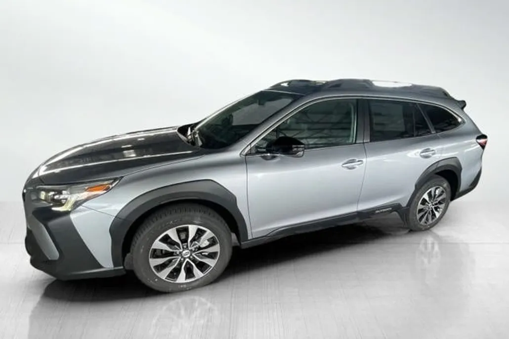 2025 Subaru Outback Limited photo 1