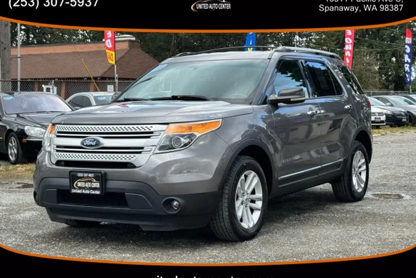 2013 Ford Explorer XLT Sport photo 1