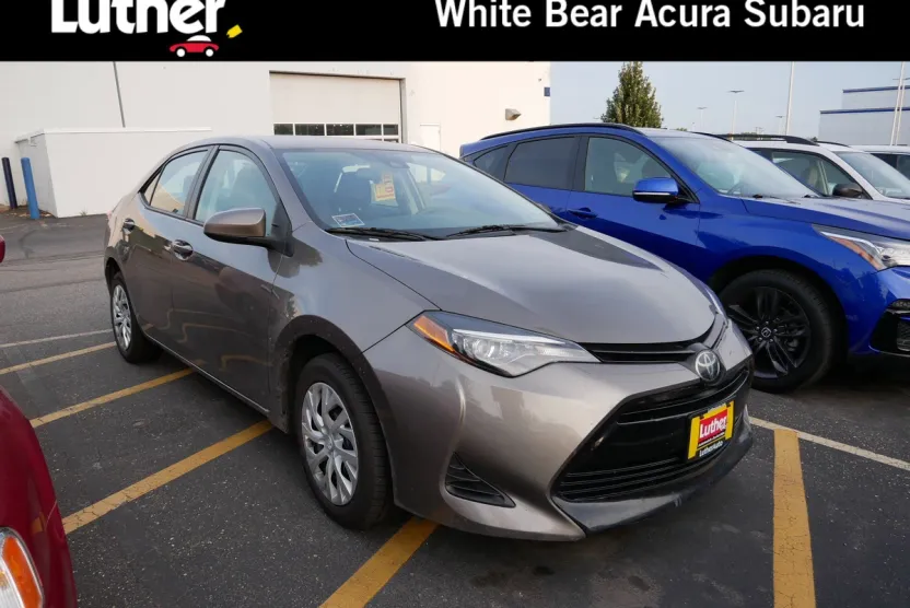 2019 Toyota Corolla L photo 1