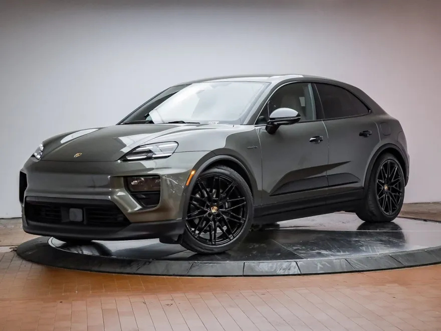 2025 Porsche Macan Electric 4 photo 1