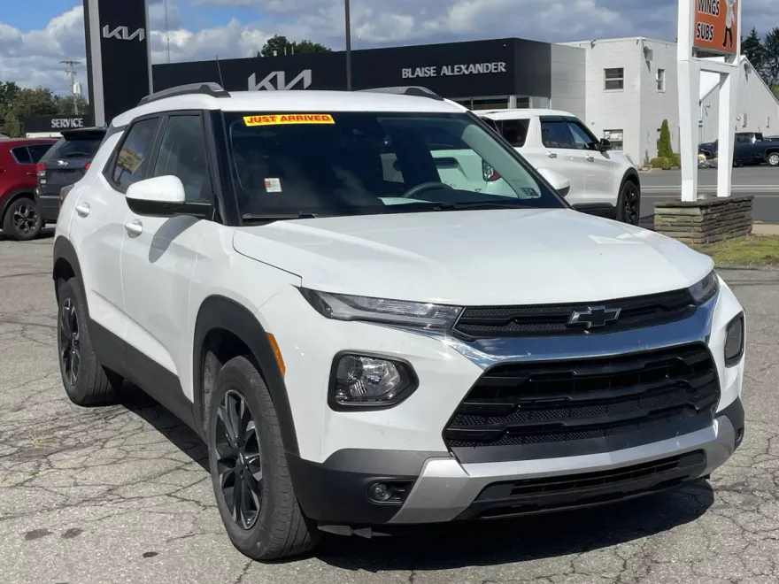 2023 Chevrolet Trailblazer LT photo 1