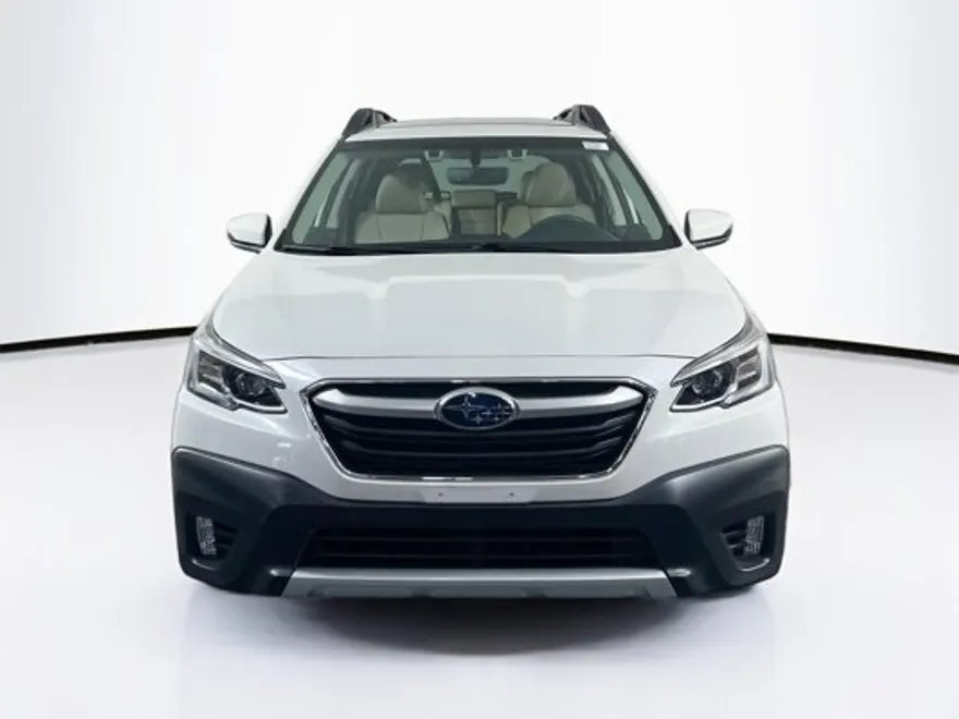 2022 Subaru Outback Limited photo 1