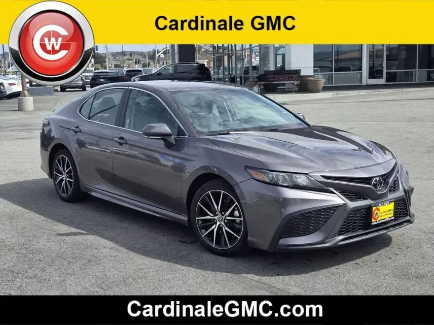 2024 Toyota Camry SE photo 1