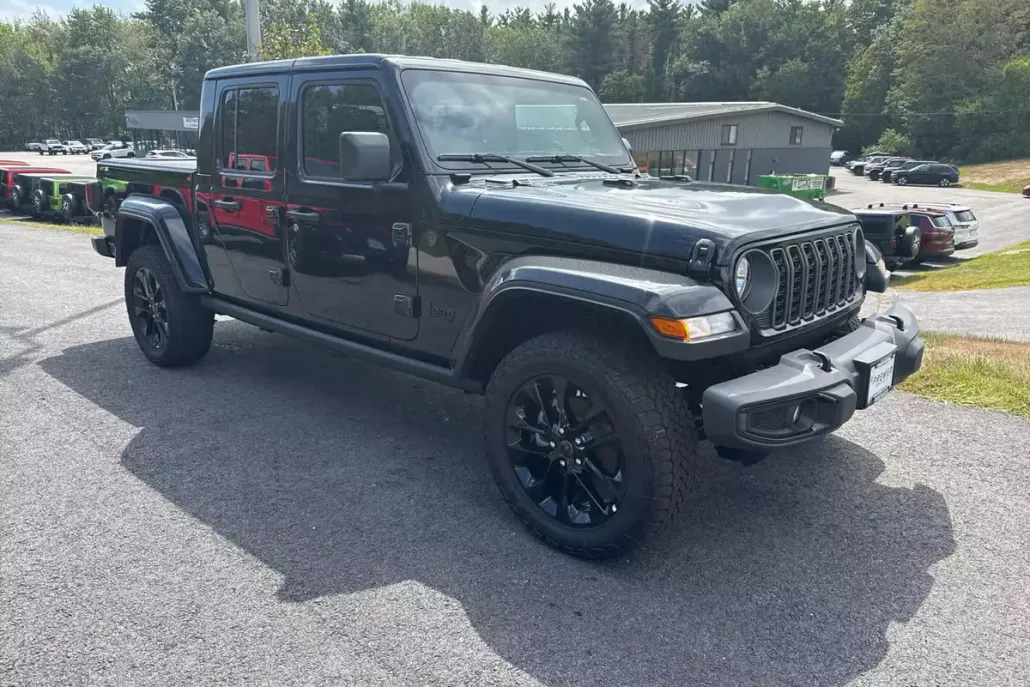 2025 Jeep Gladiator Sport photo 1