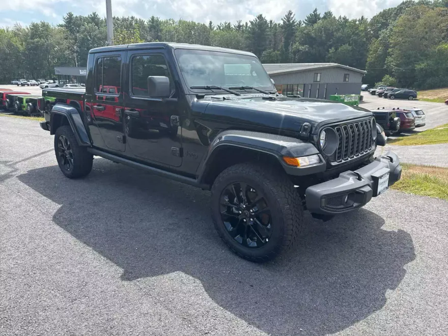 2025 Jeep Gladiator Sport photo 1