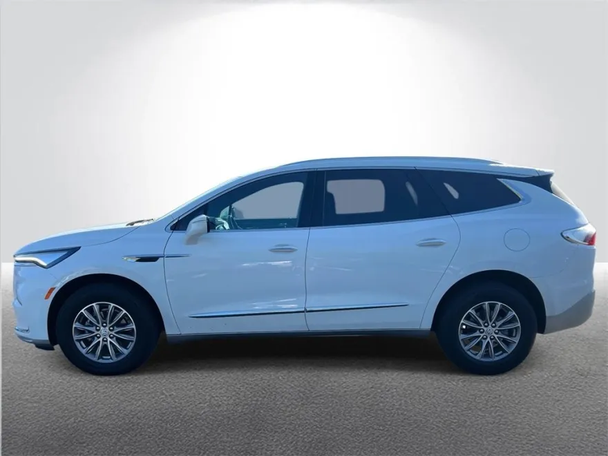 2023 Buick Enclave Essence photo 1