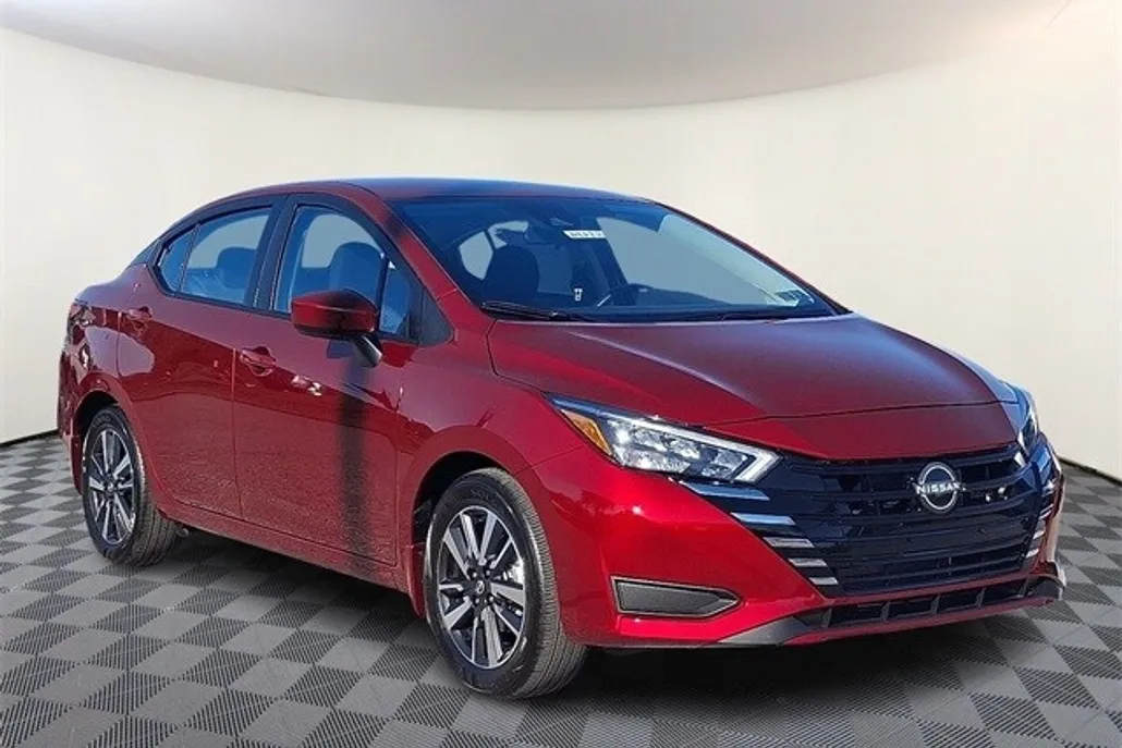 2025 Nissan Versa 1.6 SV photo 1